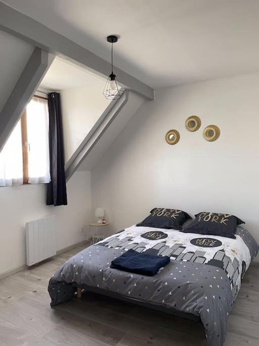 Maison Mitoyenne Avec Cour + Parking Sainte-Savine Zewnętrze zdjęcie